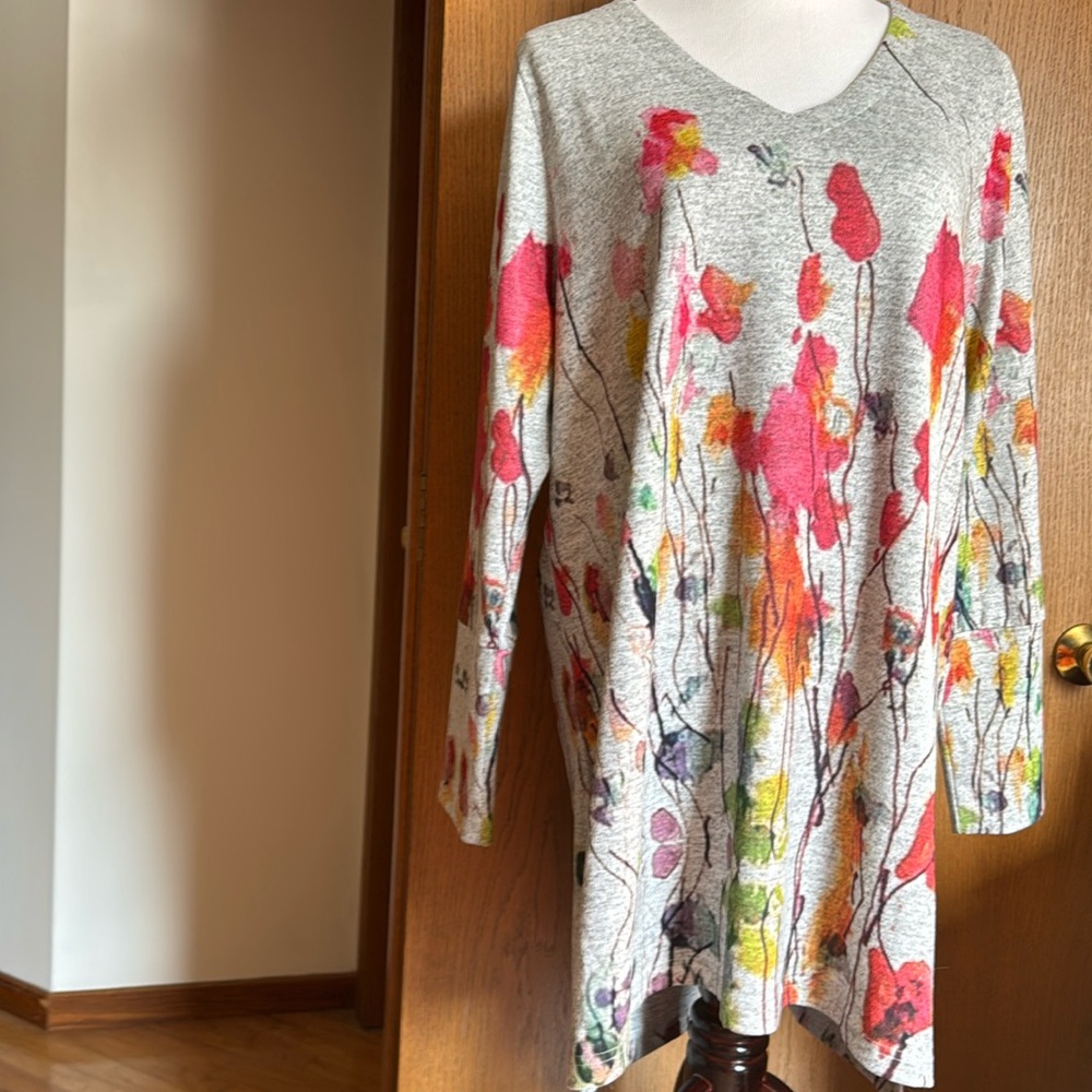 Soft Surroundings floral orange, pink and green/blue V- neck sweater Size 1X